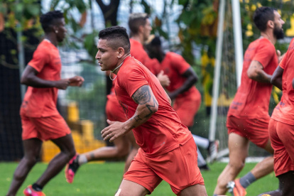 El lateral Mario Pineida podría debutar en la presente LigaPro ante Guayaquil City.