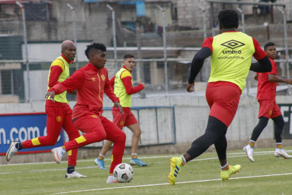 Los jugadores de Aucas trabajaron en el estadio de Chillogallo. Desde mañana ya estarán bajo el mando del nuevo entrenador