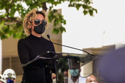 La alcaldesa de Guayaquil, Cynthia Viteri, en la firma del convenio para vacunación con el Ministerio de Salud.