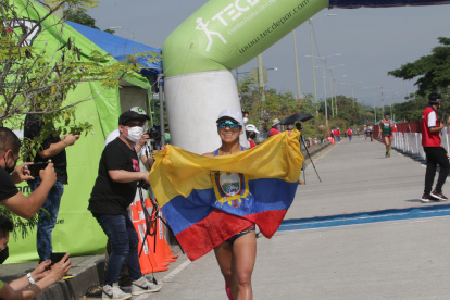 Paola Pérez ratificó la marca olímpica y aportó con la segunda medalla de oro al país.