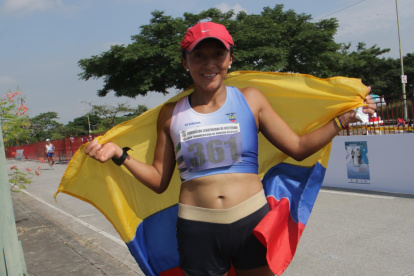 La marchista dio la sorpresa en el Panamericano, al ganar los 35 km. Pupila de Luis Chocho y admiradora de la campeona mundial, se proyecta a París 2024