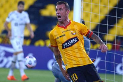 Damián Díaz, hizo el gol de Barcelona que asegura el primer lugar del grupo C.