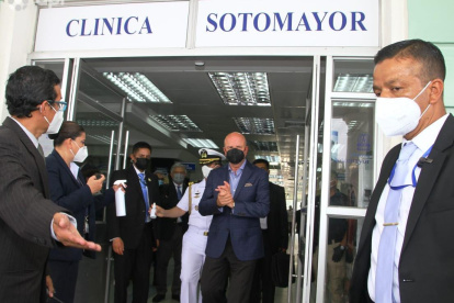 El vicepresidente Alfredo Borrero visitó varias casas de salud públicas y privadas de Guayaquil, este viernes 28 de mayo.