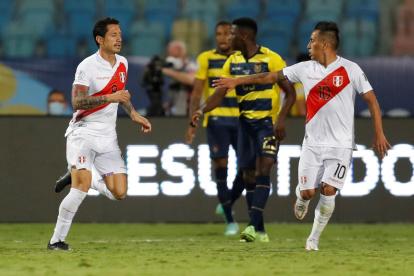 La selección ecuatoriana volvió a tener problemas contra Perú.