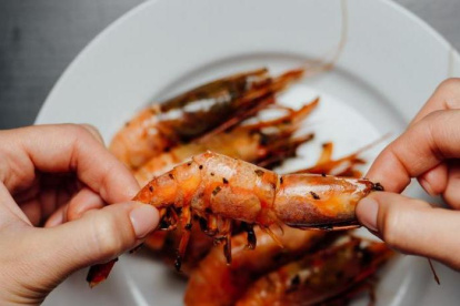 Si ya tiene elevado el ácidu úrico, evite o racione su consumo