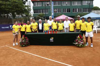 Los tenistas de las tres selecciones ecuatorianas, dos Sub-14 y el equipo nacional femenino, son vistos con gran futuro por dirigentes, entrenadores y tenistas para seguir haciendo historia en el tenis local.