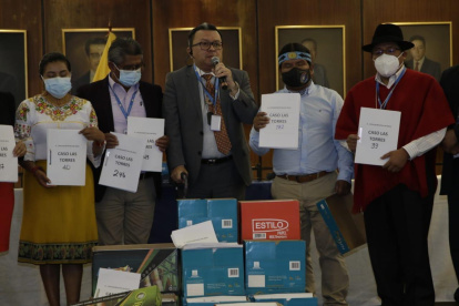 Asamblea: En rueda de prensa el Movimiento de Unidad Plurinacional Pachakutik presentó el pedido de juicio político contra Pablo Celi y Valentina Zárate.
