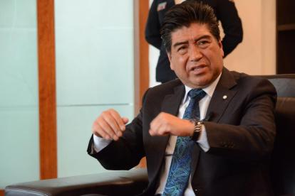 Jorge Yunda llamó hoy a una sesión del Concejo Metropolitano, pero los concejales cuestionan la convocatoria porque ya no lo consideran alcalde.