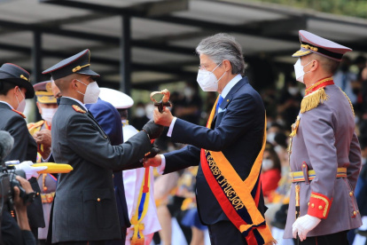 Acto. El presidente de la República, Guillermo Lasso, durante la ceremonia militar realizada en Parcayacu.