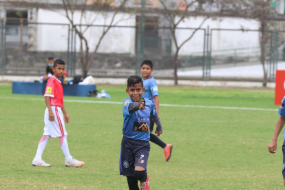 Allan Albán, integrante del equipo de la categoría Sub-12 del Club Cherrez, fue la figura de la primera fecha del torneo que se disputa en la Universidad Estatal de Milagro.