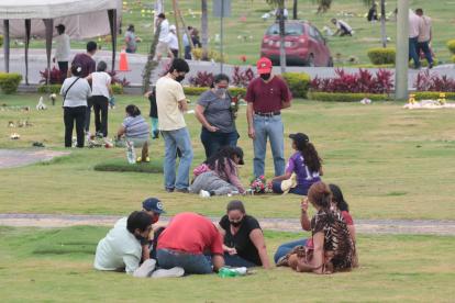 Recorrido por los cementerios de Guayaquil, a propósito del feriado de difuntos Agencia (ag-extra)