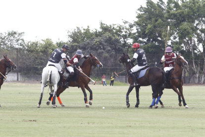 En la sede del Lacosta Polo Club se disputó el sábado 4 de noviembre los juegos finales del Torneo Clausura 2021. Fue la cuarta competencia del año, cifra significativa si se considera la inactividad del 2020 por el COVID.