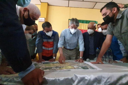 El mandatario Guillermo Lasso dirigió la reunión de trabajo para tomar decisiones frente a los hundimientos en Zaruma.
