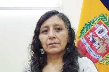 Delia Espinoza, experta en Bibliotecología, Documentología y Archivología