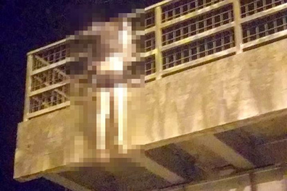 Transeúntes descubrieron el cuerpo colgado a las 06:00 de este martes 15 de marzo.