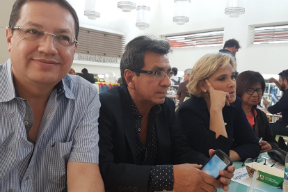 El 31 de agosto de 2016, el ahora alcalde de Quito, Santiago Guarderas, compartió esta foto de un almuerzo con la también ahora alcaldesa de Guayaquil, Cynthia Viteri, y su entonces esposo, Joaquín Villamar. Este último siguió de cerca la carrera política de la funcionaria.