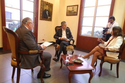 El mandatario anunció en su habitual espacio de entrevistas que el nuevo ministro de Agricultura será Bernardo Manzano y será posesionado el 4 de mayo.