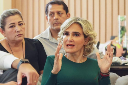 Cynthia Viteri, alcaldesa de Guayaquil, hace unos minutos emitió una cadena en sus redes y canales de televisión.