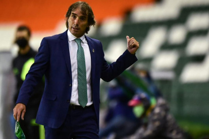 El estratega uruguayo Guillermo Almada actualmente dirige al Pachuca de México.