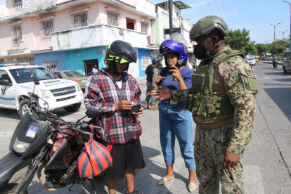 Durante el estado de excepción policías y militares realizan operativos focalizados.
