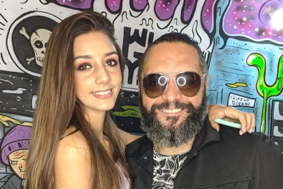 El rockero de 49 años, junto a su hija Luccy de 16.