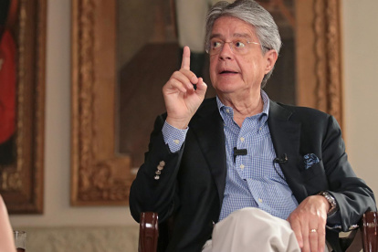 Cifras. Lasso refiere que el nuevo precio de los combustibles permitirá el ahorro de un salario básico al año.