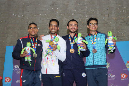 Acevedo terminó con moretones, pero feliz, tras colgarse el único oro de Ecuador en el kumite -84 kg.