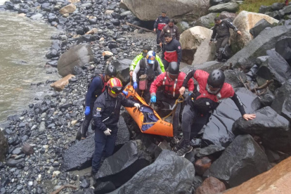 El cuerpo fue localizado entre unas rocas en Río Verde de Baños