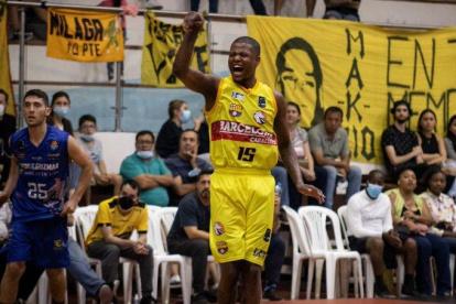 Los jugadores del Ídolo celebraron eufóricos tras tomar revancha y la punta.