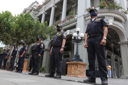 Fachada del edificio central del Municipio de Guayaquil.