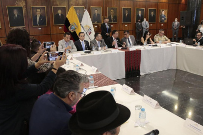 Entre los presentes estuvieron asambleístas, titulares de algunas entidades del Estado y delegados de otras.