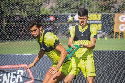 Sosa (d) y Piñatares serán estelares en el partido contra Deportivo Cuenca.