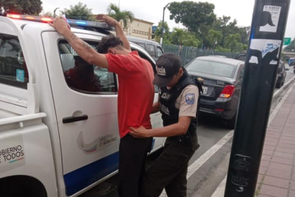 Los operativos han empezado a llegar tras la iniciativa de los moradores