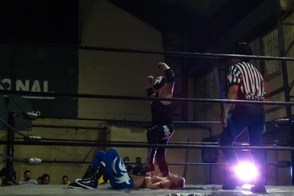 Santana (enmascarado) volverá a vérselas con Mantor en el ring.