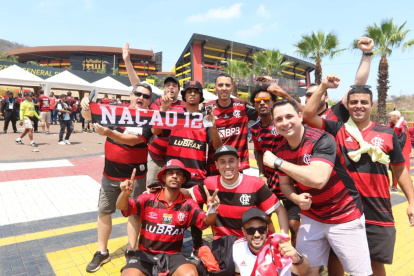 Hinchas del Flamengo en el Monumental.