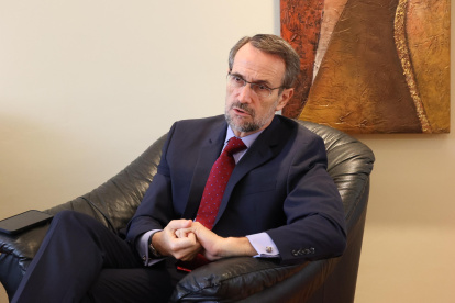 Roberto González estuvo en el Pacífico como parte de la administración española que lo rescató luego de la crisis financiera del 99, y que lo ubicó como el segundo en importancia.