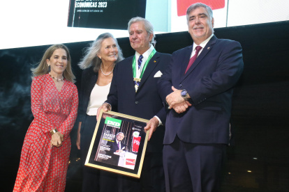 Premio. Luis Bakker, dueño de Pronaca, es el industrial del año 2022.