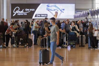 En Ecuador viajar en transporte aéreo se vuelve cada vez más costoso.