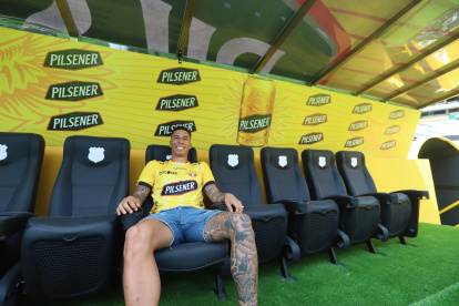 El charrúa llega de militar en el Boston River de su país; anotó 14 goles, su carta de presentación. Conoce a Bruno Piñatares y Jonathan Alves.