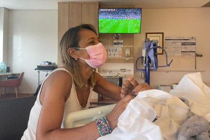 Pelé vio desde el hospital la final. Lo acompañó su hija, Kelly.