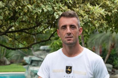 Damián Díaz vende sus productos en las mismas tiendas que Barcelona.