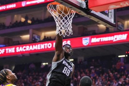 Queta durante el partido ante los Lakers donde fue figura.