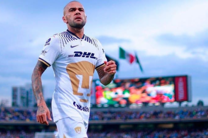 Dani Alves, marcapunta brasileño de Pumas, está siendo investigado por presunta agresión sexual.