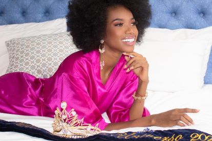 Miss Ecuador: Nayelhi González