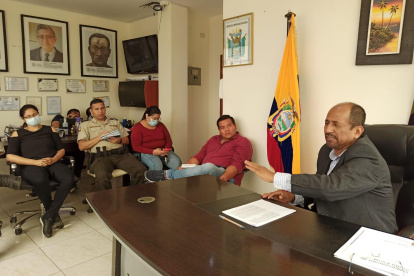 El Gobernador de Santa Elena, Fulton Anchundia señala que trabajan contra la violencia criminal en la provincia, pero no se pueden dar detalles de los mismos por seguridad.