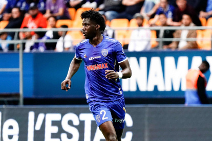 FUTBOLISTA ECUATORIANO DEL TROYES DE FRANCIA |