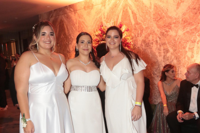 Alicia Blinkhorn, Mónica Falconí y Fiona Pries.