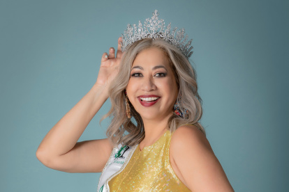 Delia ha destacado como escritora. Sus libros se venden por Amazon.