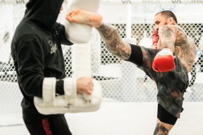 Chito Vera entrena desde hace ya varias semanas en un campamento de UFC, en Estados Unidos, para el combate de este 25 de marzo ante Cory Sandhagen.
