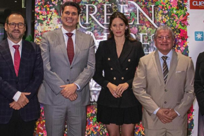 Alfredo Peña, Pedro Palacios, Andrea Fiallos, Elvis Espinoza y Mónica Malo.